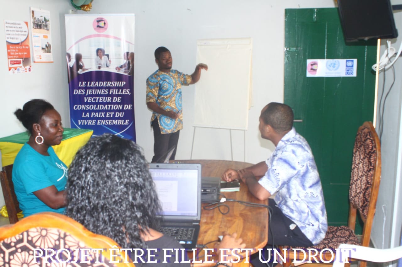 ACDIEF - MUNDO COOPERANTE/ PROJET ÊTRE FILLE EST UN DROIT